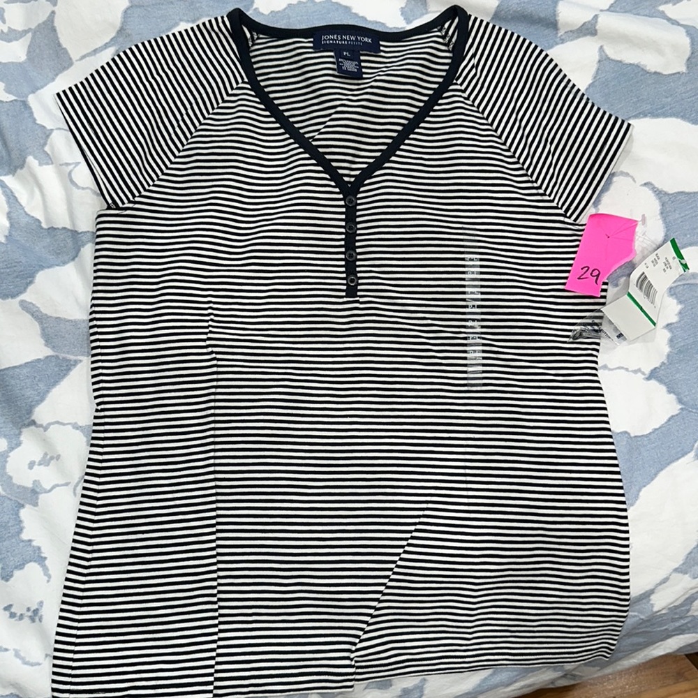 Jones New York t-shirt with tags